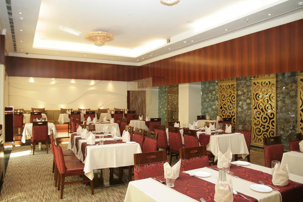 Hotel Saffron Kiran Noida Dış mekan fotoğraf
